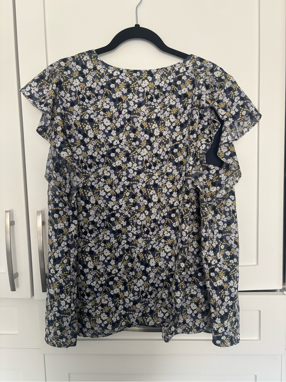 Denver Hayes Navy Floral Ruffle Sleeve Blouse - Picture 4 of 5